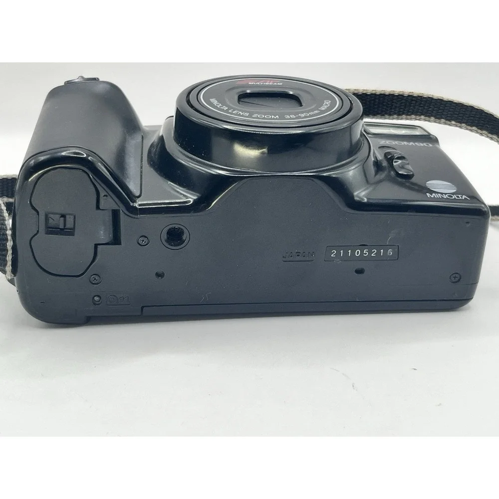 Minolta Freedom Zoom 90 35mm Film Point and Shoot Camera